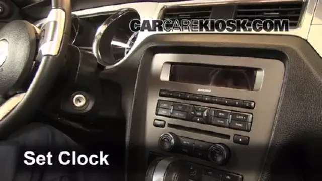 2013 Ford Mustang 3.7L V6 Convertible Horloge Régler l'horloge